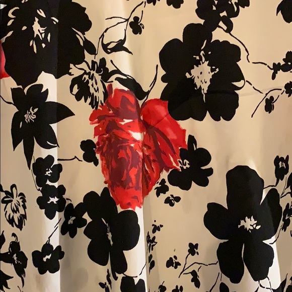 Mixinna Floral print Circle Skirt - Picture 2 of 3